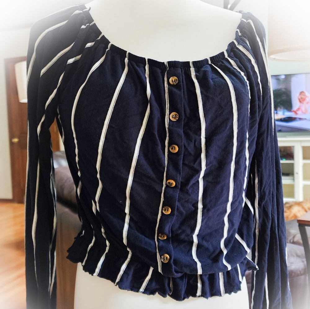 H&M top size small (30% off 2 or more items)